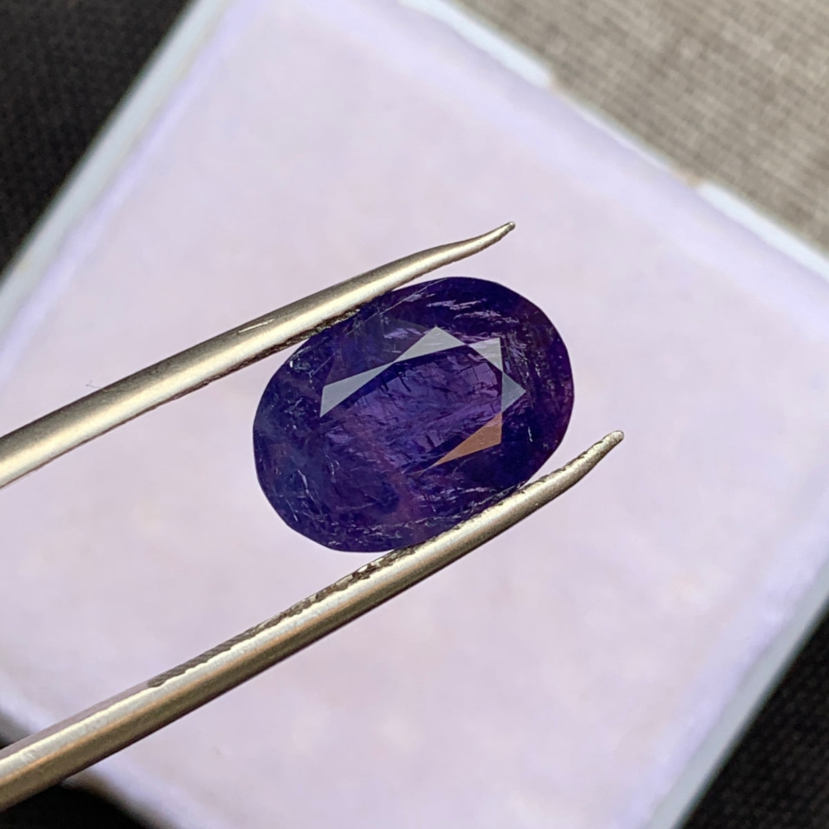 Natural Corundum Sapphire Oval Shaped – Rare Kashmir, Pakistan (5.5 Carats)