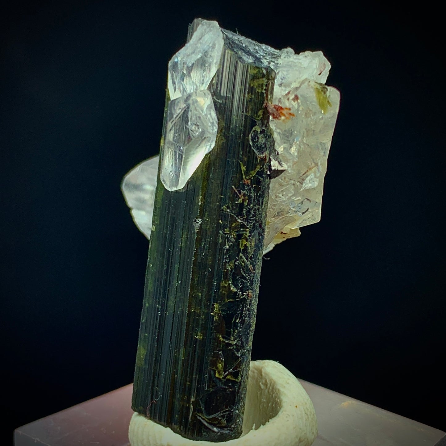 Epidote Crystal, Quartz Cluster, Mica Matrix, 60 Carat, Skardu Pakistan, Green Epidote, Mineral Association, Collector Specimen, Aesthetic Cluster, Miniature Specimen, Pakistan Mineral, Crystal Dimensions, Epidote on Quartz