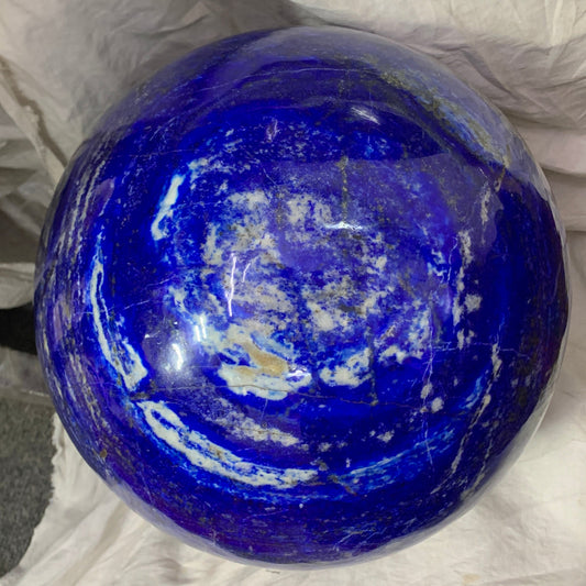 Lapis Lazuli Crystal Spheres: Beauty, Symbolism & What to Look For