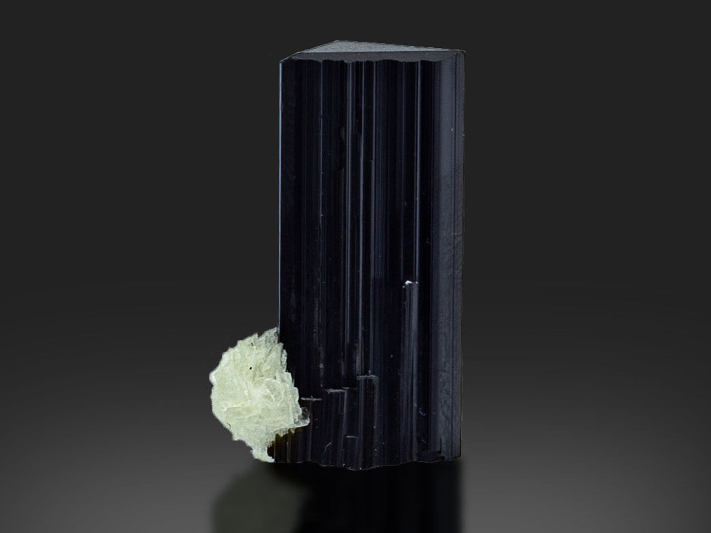 SCHORL TOURMALINE