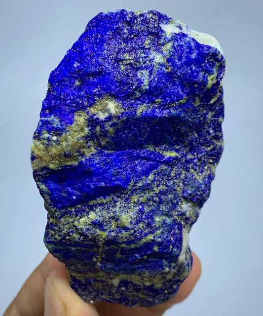 153g raw Lapis Lazuli specimen from Badakhshan
Thick-profile Lapis Lazuli specimen with golden Pyrite