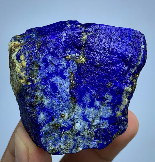 174g raw Lapis Lazuli cube specimen from Badakhshan
Boxy Lapis Lazuli specimen with golden Pyrite