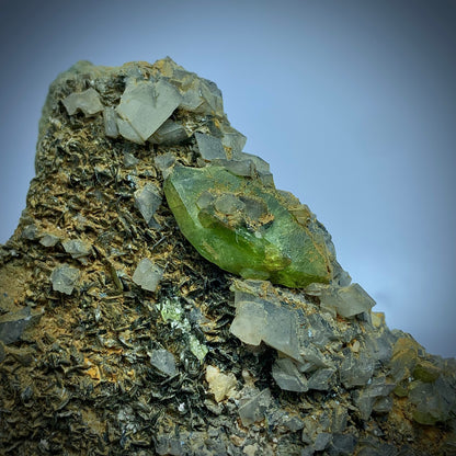 Sphene Crystal, Titanite, Calcite, 995 Carats, 199 Grams, Pakistan Mineral, Balochistan, Rare Mineral, Collector Specimen, Aesthetic Cluster, CaTiSiO5, Mineral Association, Cabinet Specimen