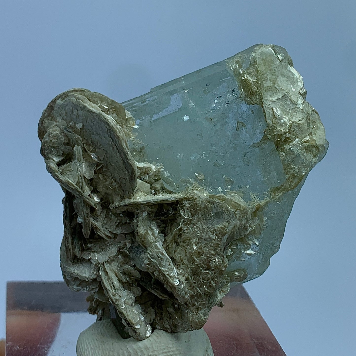 Aquamarine Crystal, Muscovite Mica, 220 Carats, Pakistan Mineral, Beryl Crystal, Pegmatite Mineral, Throat Chakra, Mineral Association, Collector Specimen, Aesthetic Cluster, Miniature Specimen, Crystal Dimensions, Natural Specimen