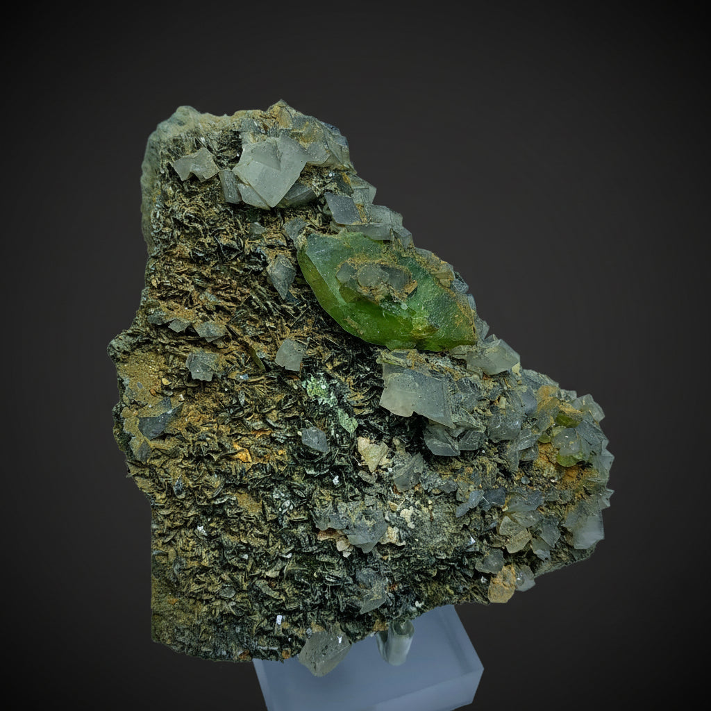 Sphene Crystal, Titanite, Calcite, 995 Carats, 199 Grams, Pakistan Mineral, Balochistan, Rare Mineral, Collector Specimen, Aesthetic Cluster, CaTiSiO5, Mineral Association, Cabinet Specimen