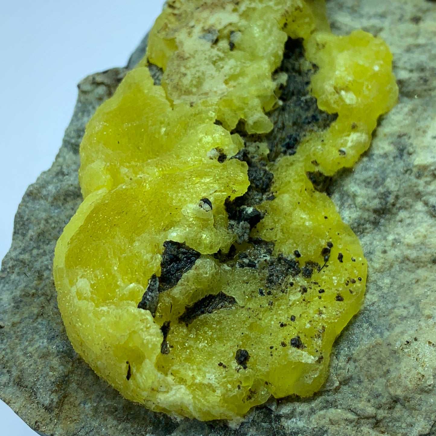 Brucite Crystal, 550 Grams, Lemon Yellow Brucite, Balochistan Mineral, Brucite Cluster, Rare Mineral, Collector Specimen, Pakistan Crystal, Magnesium Hydroxide