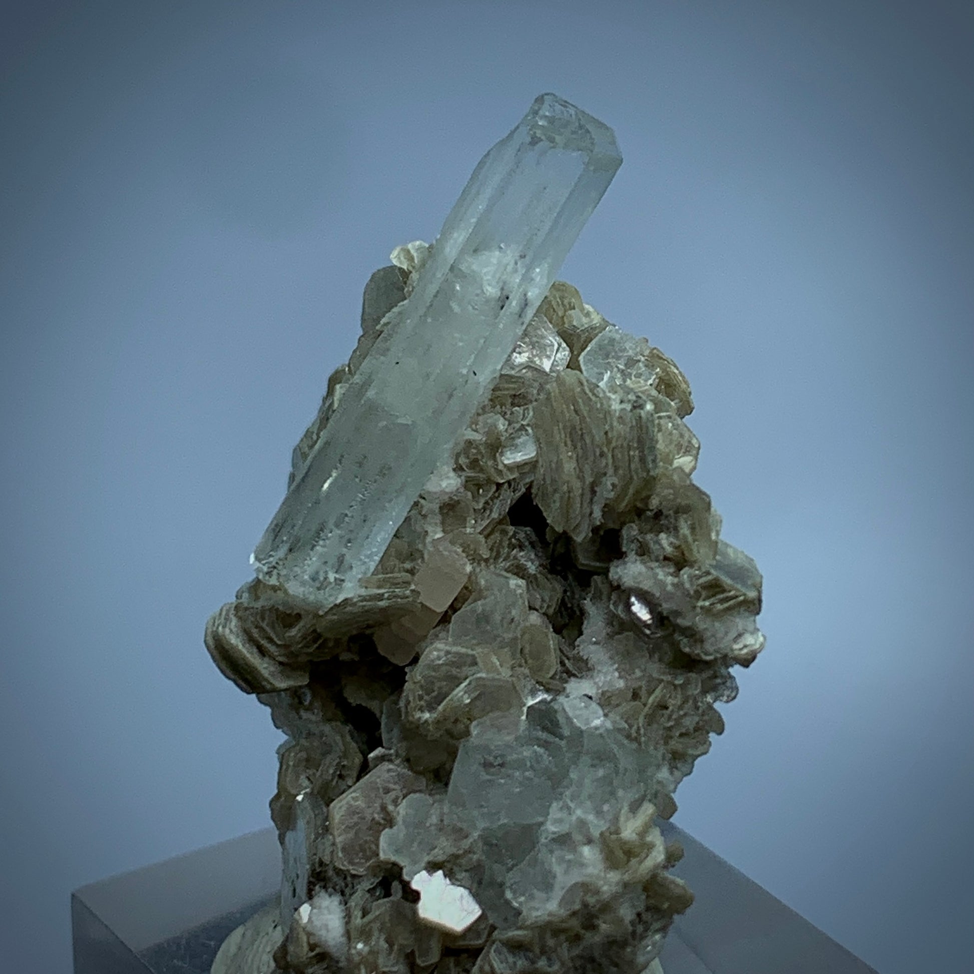 Aquamarine Crystal, Apatite, Muscovite Mica, 51 Carats, Mineral Association, Pegmatite Mineral, Throat Chakra, Beryl Crystal, Collector Specimen, Aesthetic Cluster, Miniature Specimen, Crystal Dimensions, Natural Specimen