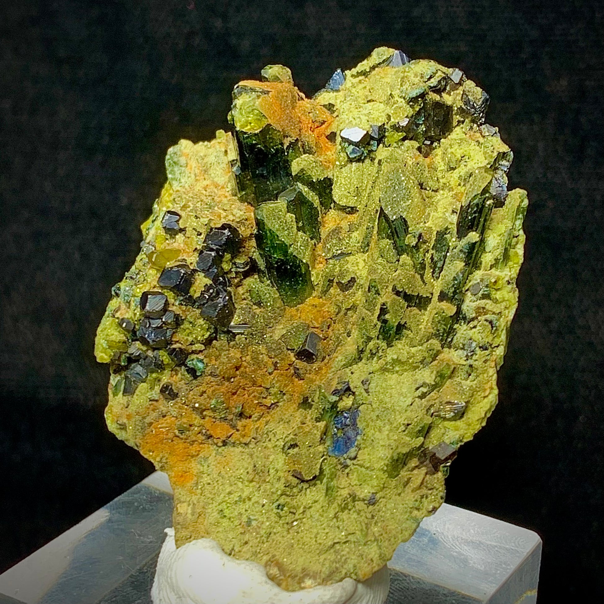 Vesuvianite, Magnetite, Diopside, 295 Carats, 59 Grams, Mineral Association, Skarn Deposit, Idocrase, Pyroxene, Collector Specimen, Miniature Specimen, Complex Mineral, Cabinet Specimen