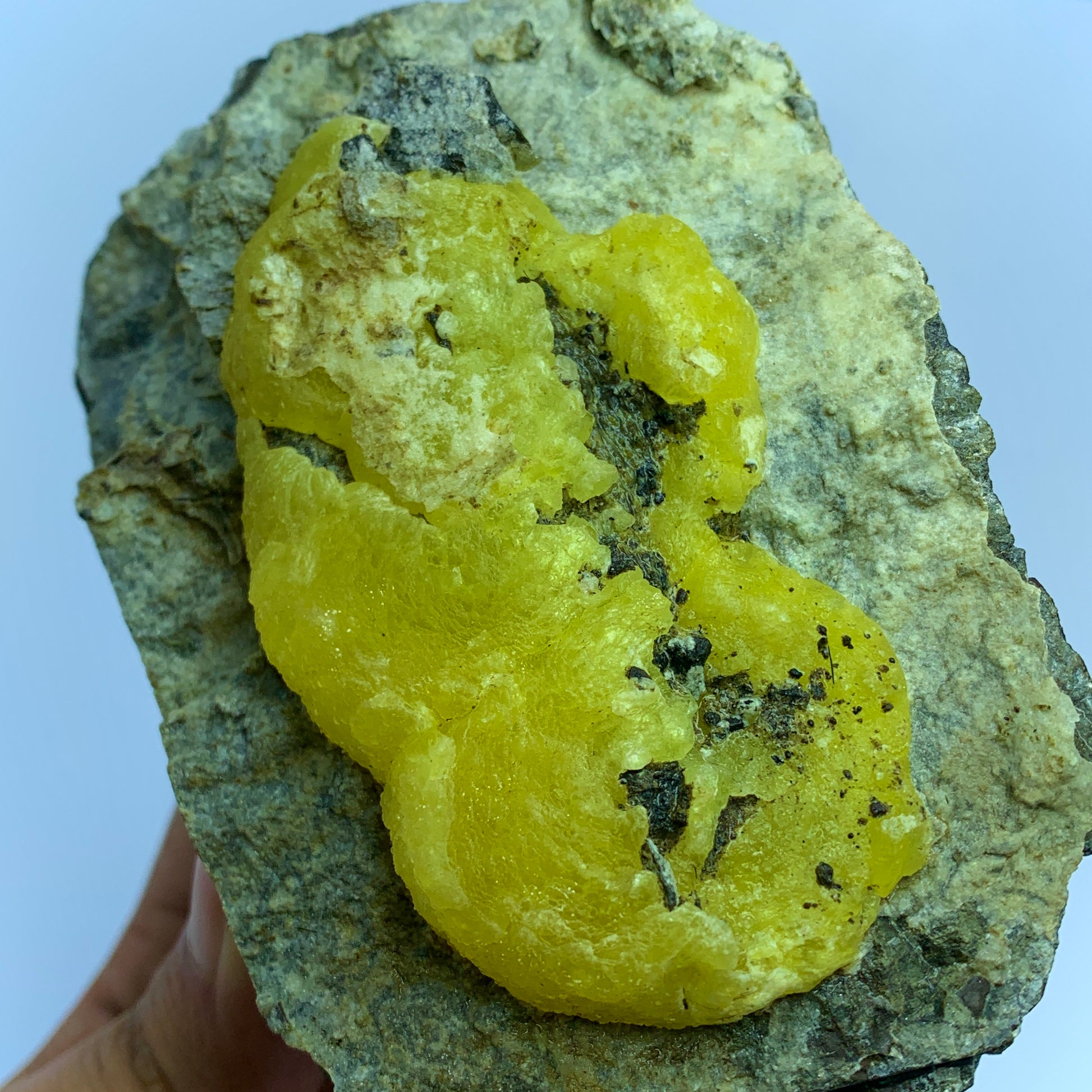 Brucite Crystal, 550 Grams, Lemon Yellow Brucite, Balochistan Mineral, Brucite Cluster, Rare Mineral, Collector Specimen, Pakistan Crystal, Magnesium Hydroxide