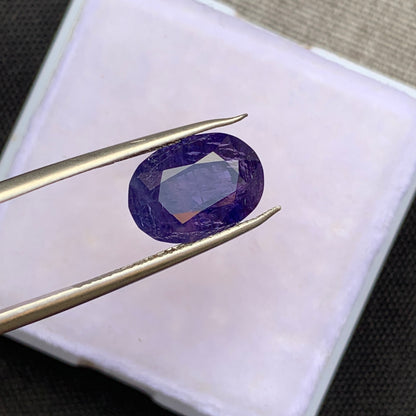 Natural Corundum Sapphire Oval Shaped – Rare Kashmir, Pakistan (5.5 Carats)