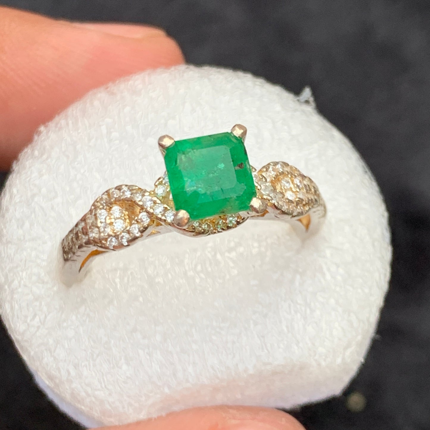 Emerald Ring, Swat Emerald, 1 Carat Emerald, Green Gemstone, Sterling Silver Ring, Engagement Ring, May Birthstone, Pakistan Emerald, 925 Silver, Natural Emerald, Anniversary Gift