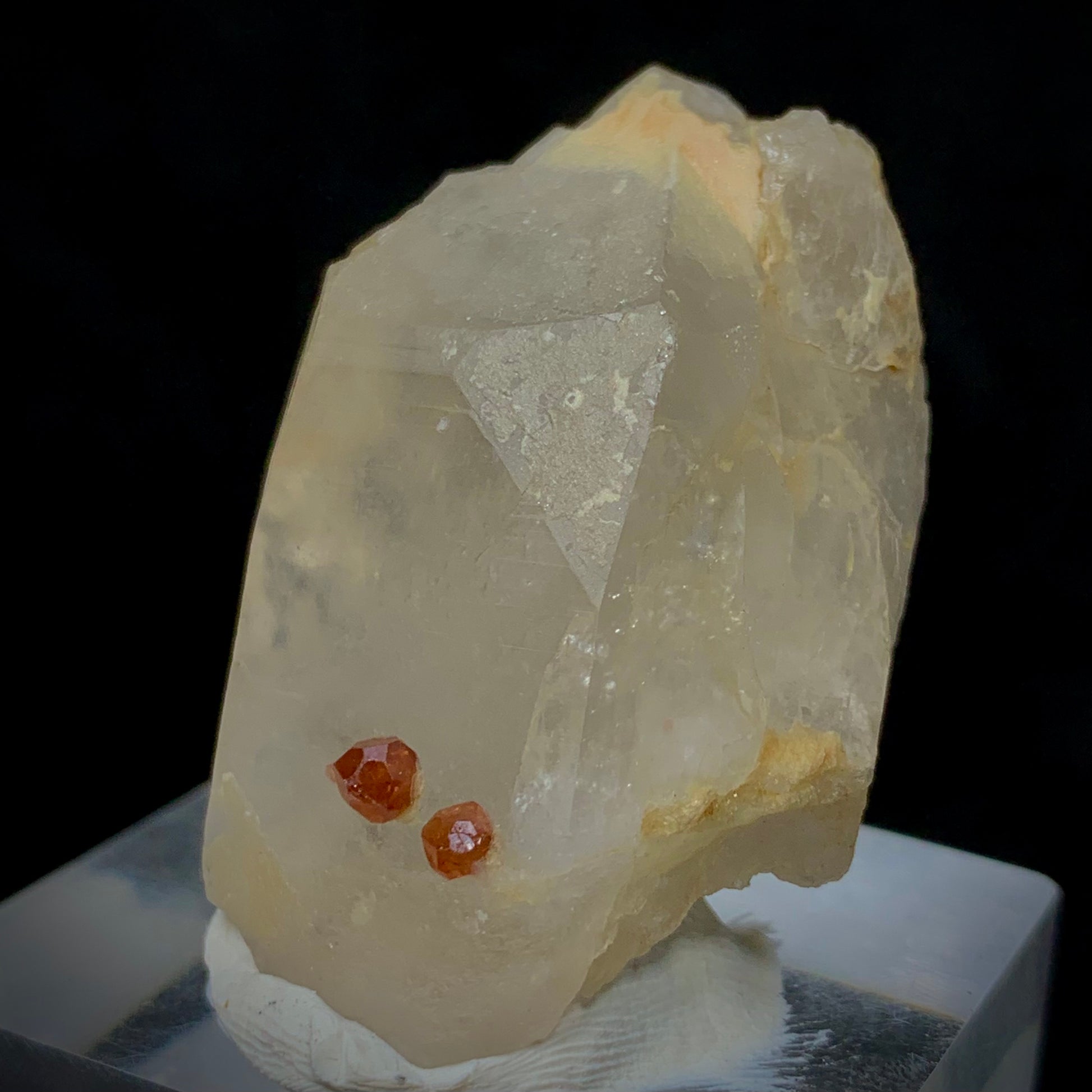 Spessartine Quartz, Garnet Inclusions, 160 Carats, 32 Grams, Pakistan Mineral, Sacral Chakra, Included Quartz, Collector Specimen, Miniature Specimen, Aesthetic Crystal