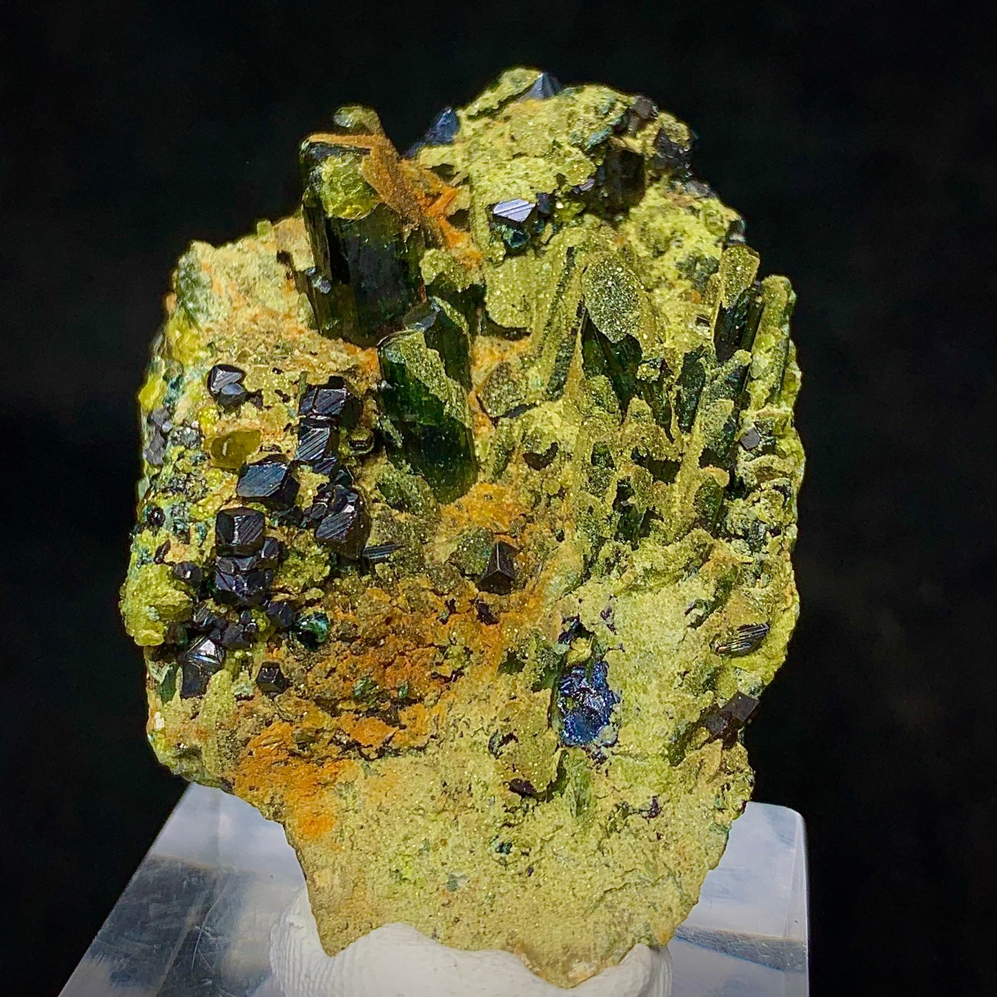 Vesuvianite, Magnetite, Diopside, 295 Carats, 59 Grams, Mineral Association, Skarn Deposit, Idocrase, Pyroxene, Collector Specimen, Miniature Specimen, Complex Mineral, Cabinet Specimen