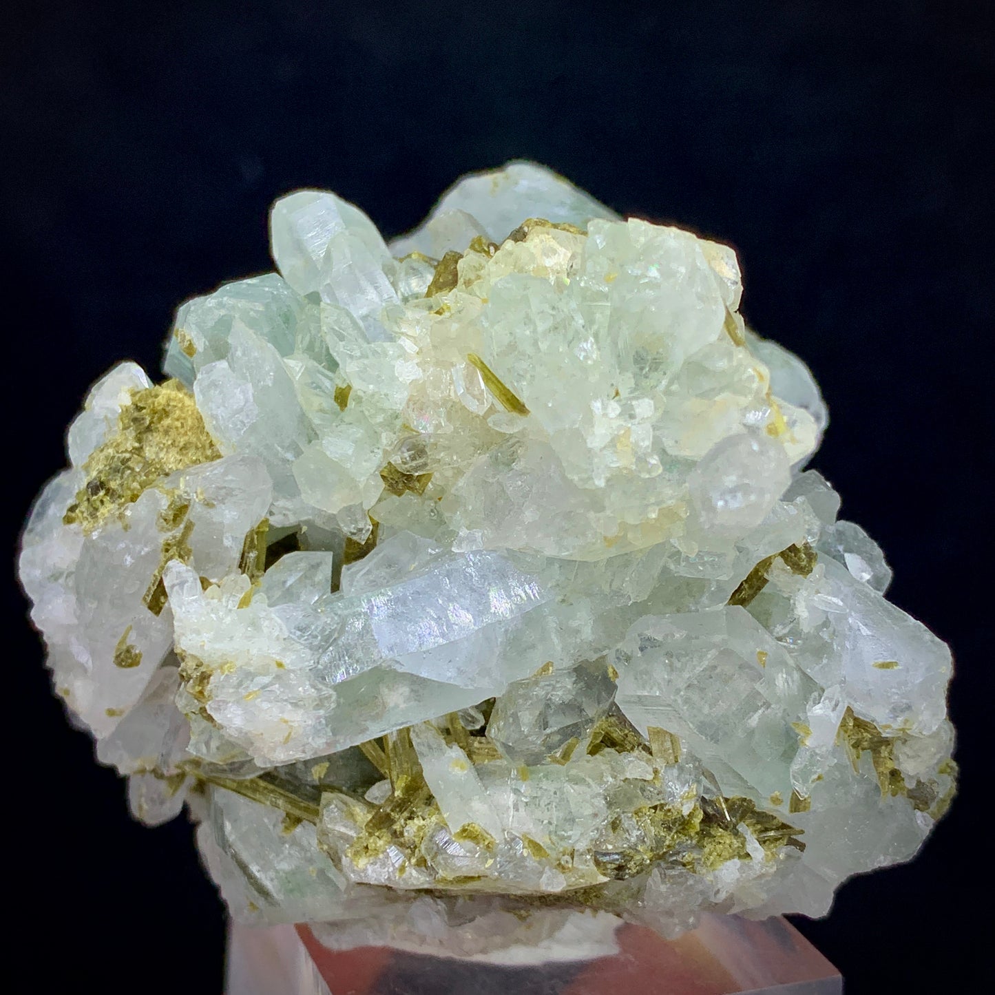 Epidote Crystal, Quartz Cluster, 1463 Carats, Massive Mineral, Green Crystal, Heart Chakra, Abundance Stone, Collector Specimen, Investment Stone, Mineral Association, Crystal Dimensions, Natural Specimen