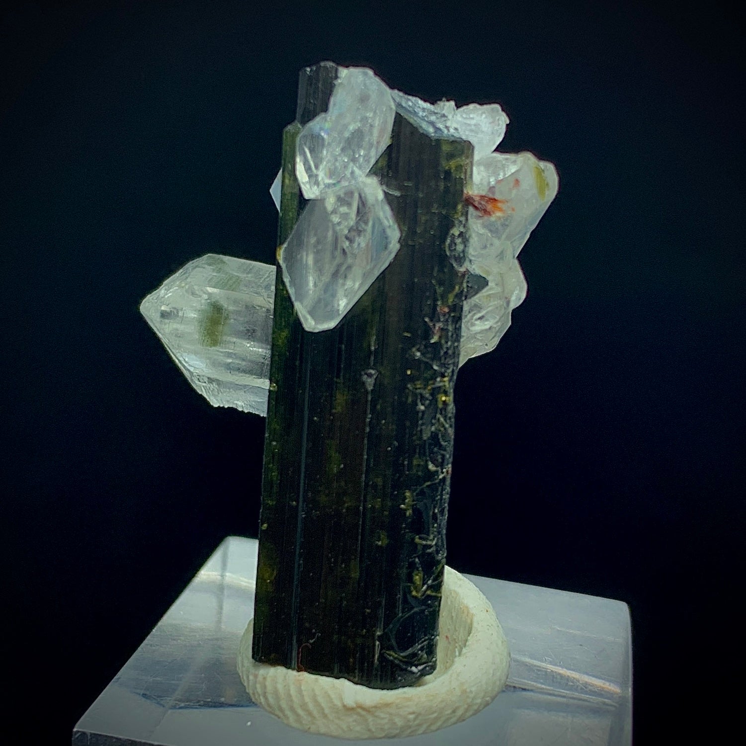 Epidote Crystal, Quartz Cluster, Mica Matrix, 60 Carat, Skardu Pakistan, Green Epidote, Mineral Association, Collector Specimen, Aesthetic Cluster, Miniature Specimen, Pakistan Mineral, Crystal Dimensions, Epidote on Quartz