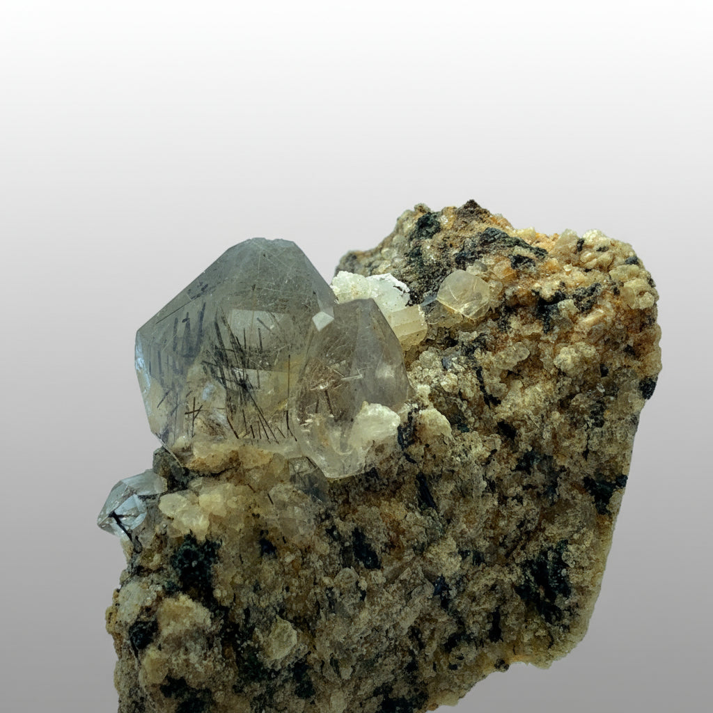 Rutilated Quartz, 208 Carat, Black Rutile, Copper Rutile, Terminated Crystal, Quartz on Matrix, Rare Rutile, Collector Grade, Mineral Specimen, Dual-Color Rutil
