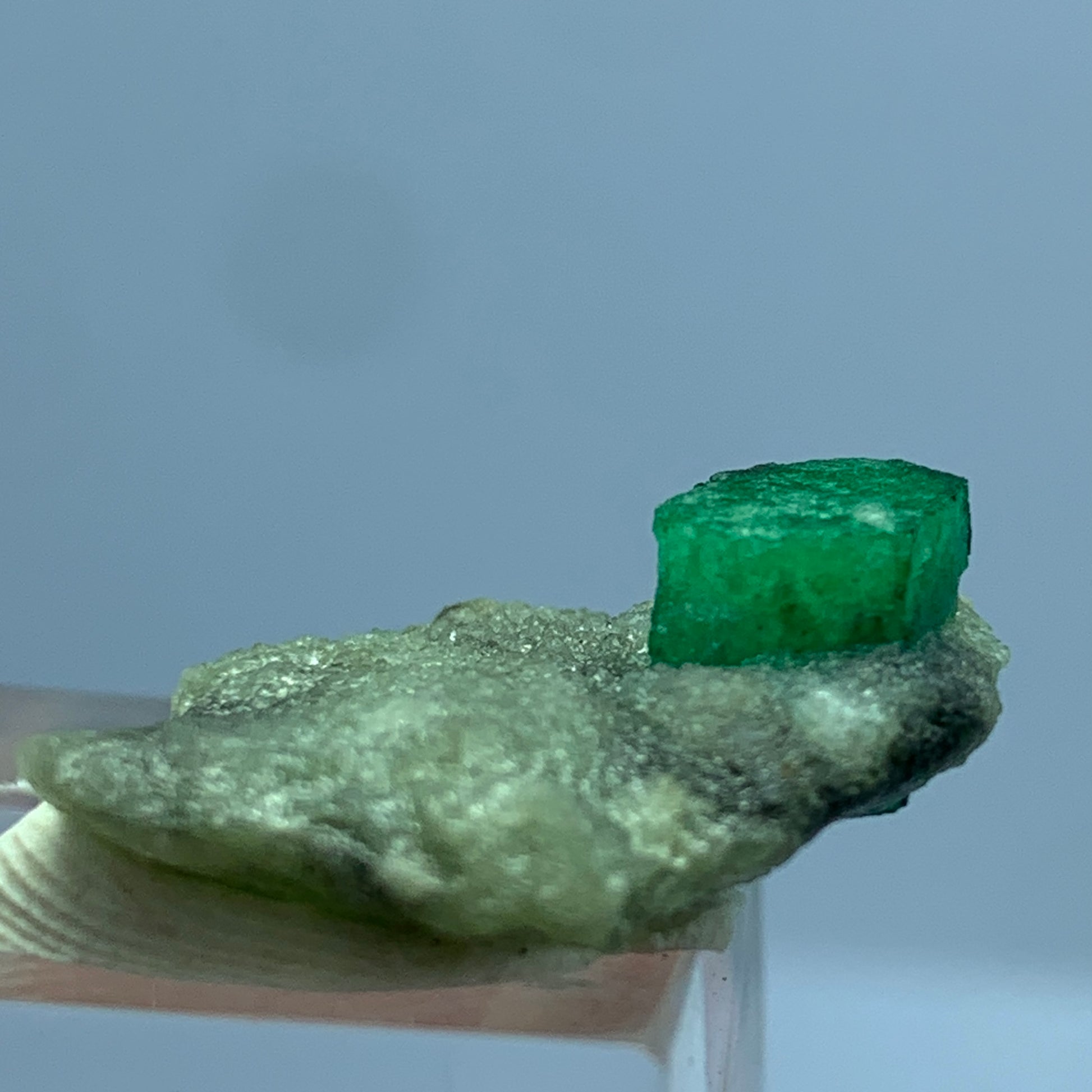 Emerald Crystal, Emerald on Matrix, Vivid Green Emerald, 21 Carat, Raw Emerald, Natural Specimen, Mineral Collector, Green Crystal, Collector Gemstone, Emerald Display, Raw Stone, Beryl Crystal