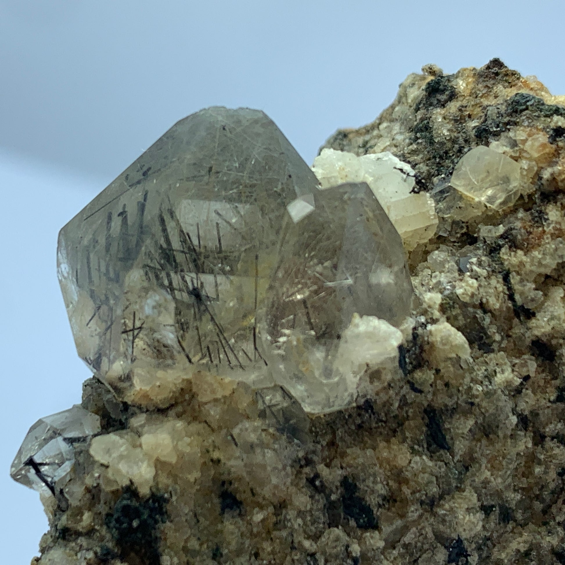 Rutilated Quartz, 208 Carat, Black Rutile, Copper Rutile, Terminated Crystal, Quartz on Matrix, Rare Rutile, Collector Grade, Mineral Specimen, Dual-Color Rutil