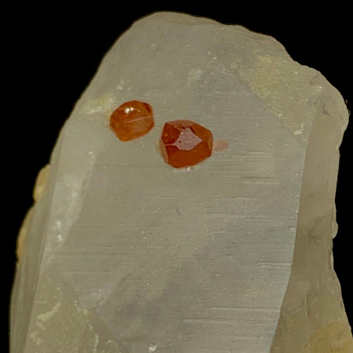 Spessartine Quartz, Garnet Inclusions, 160 Carats, 32 Grams, Pakistan Mineral, Sacral Chakra, Included Quartz, Collector Specimen, Miniature Specimen, Aesthetic Crystal