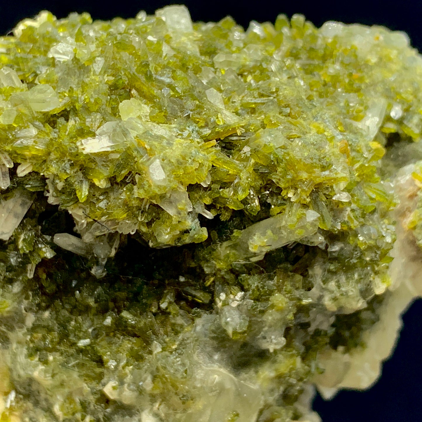 Vesuvianite Crystal, 708 Carat, Lazer Quartz, Calcite, Pakistan Crystal, Mineral Cluster, Idocrase, Damage Free, Rare Mineral, Collector Specimen