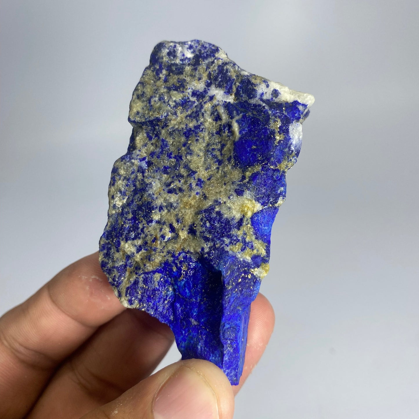 Premium 164g Royal Blue rough Lapis Lazuli from Afghanistan. 8.0cm chunky, unpolished natural specimen featuring intense blue lazurite and brilliant golden pyrite flecks
