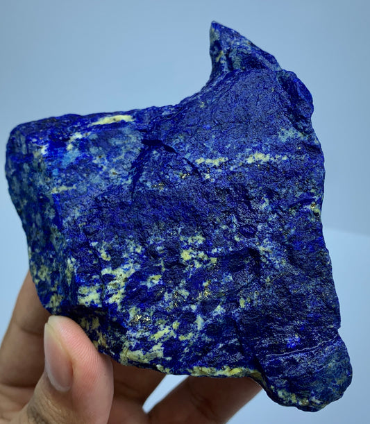 Raw Lapis Lazuli broad specimen from Badakhshan
Thick Lapis Lazuli cabinet specimen with golden Pyrite